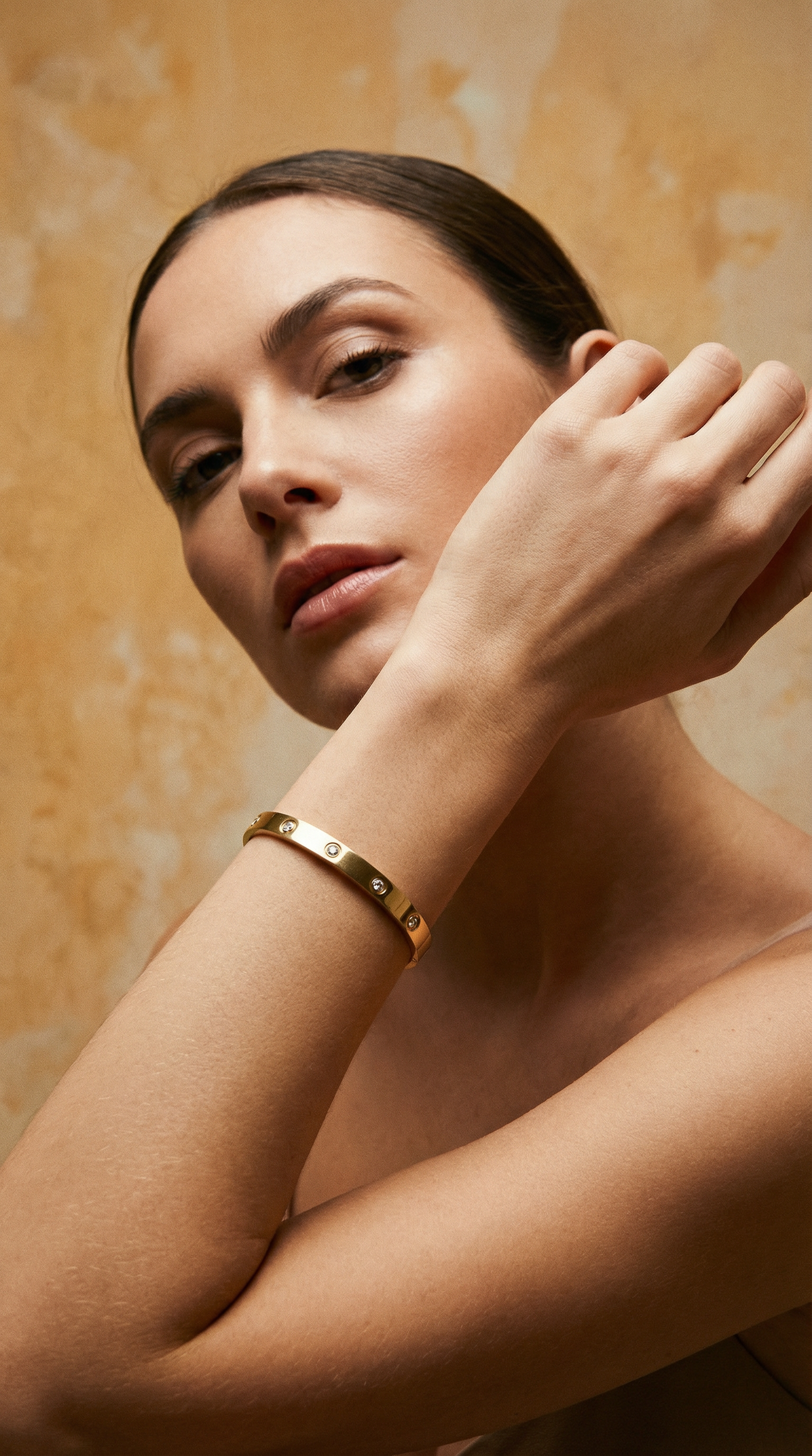 Monile Eternity Bangle - Gold